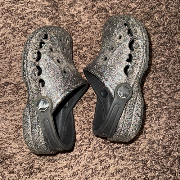 CROCS Kids Silver Glitter Water Shoes - Picture 4 of 6